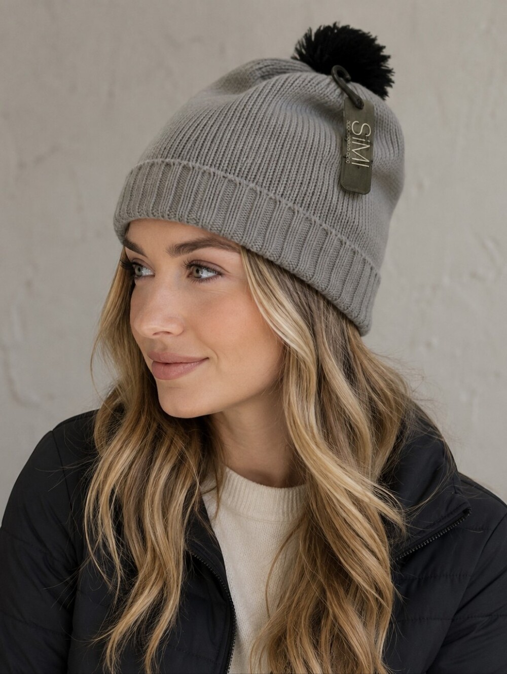 Ladies gray and black with her pom pom hat NWT